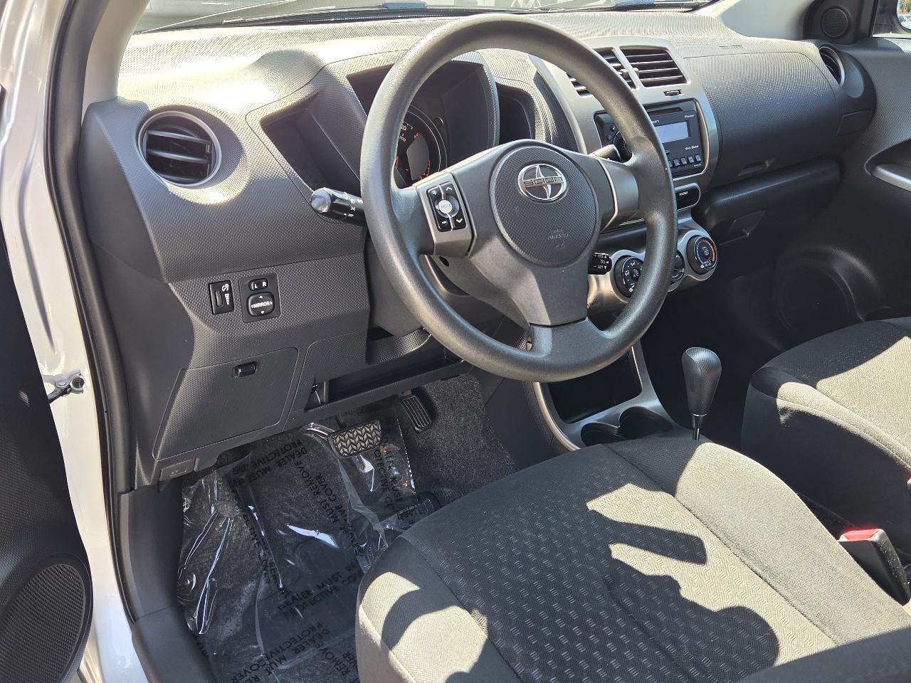 Scion xD  2012