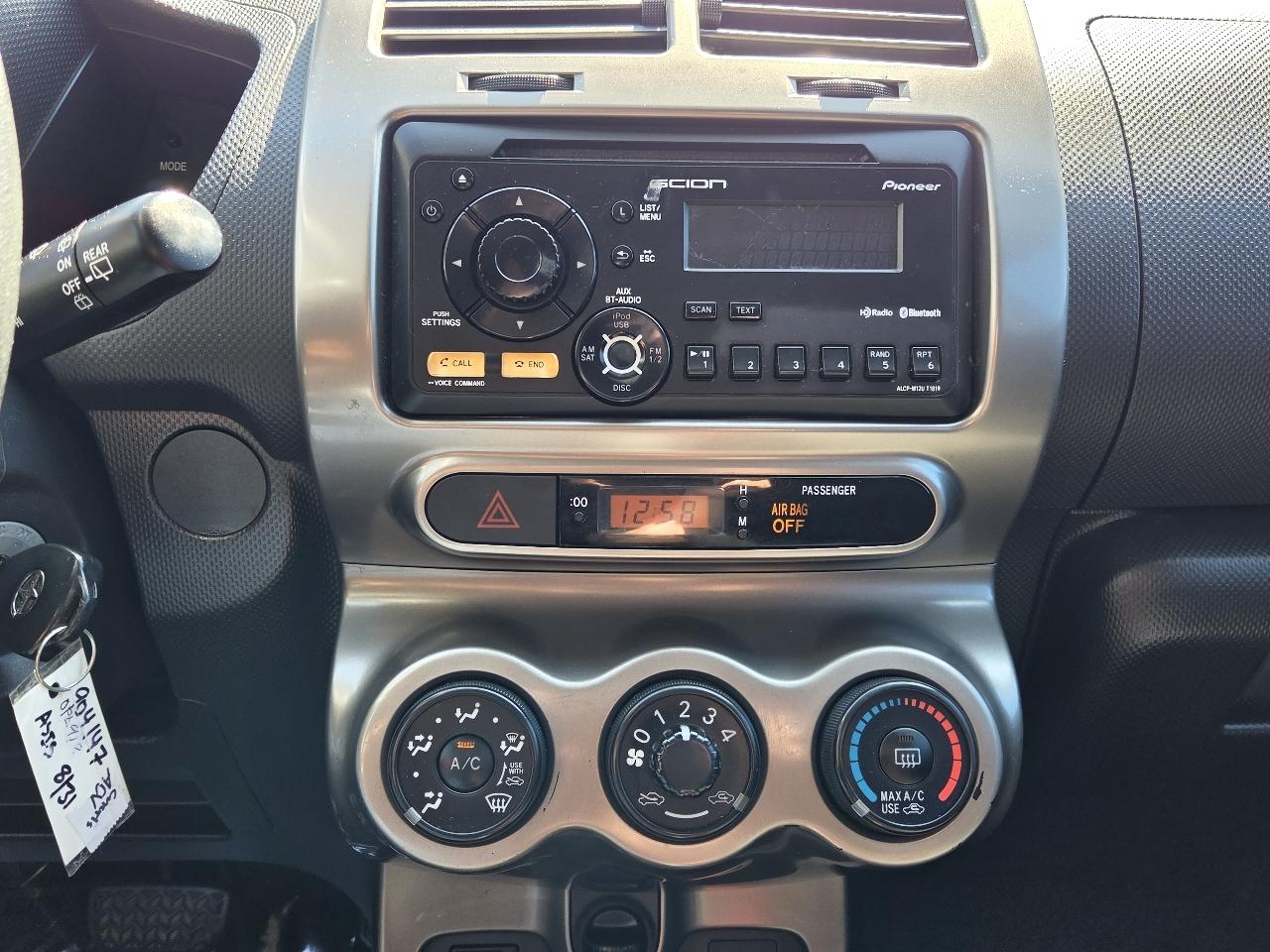 Scion xD  2012