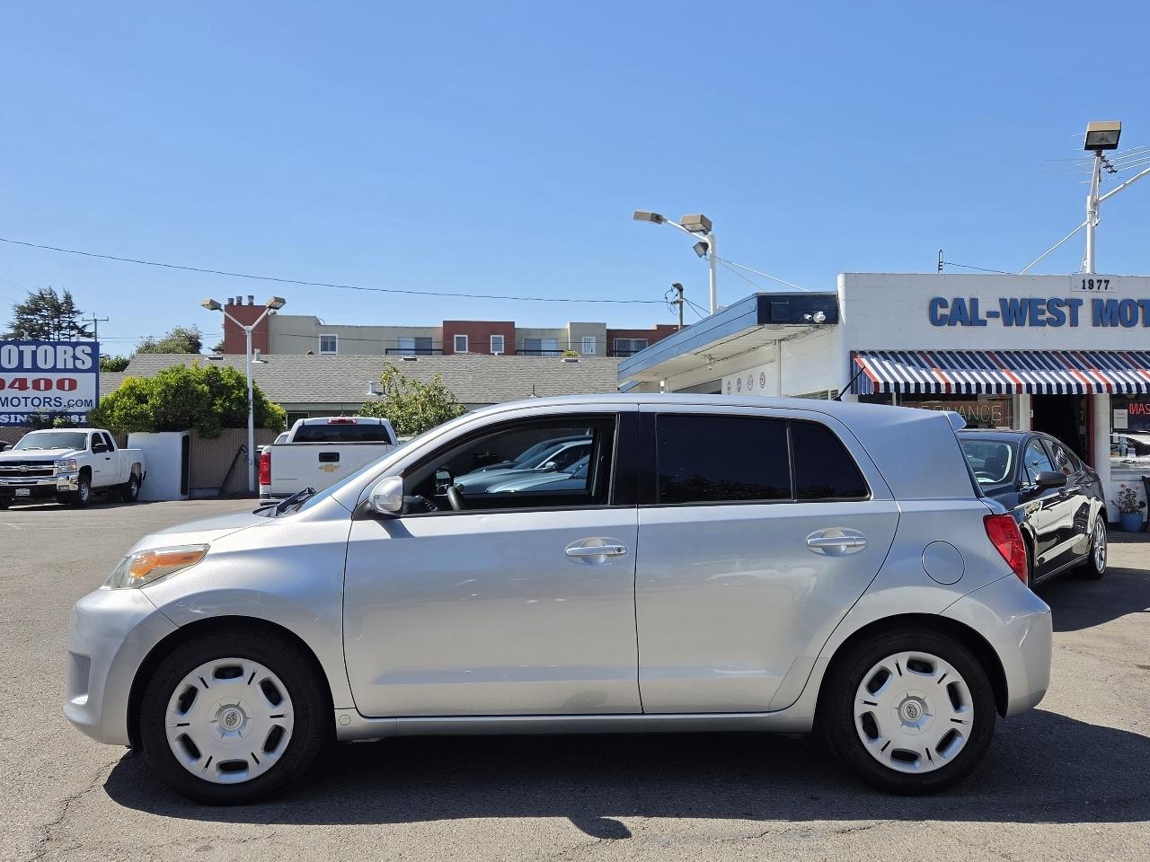 Scion xD  2012