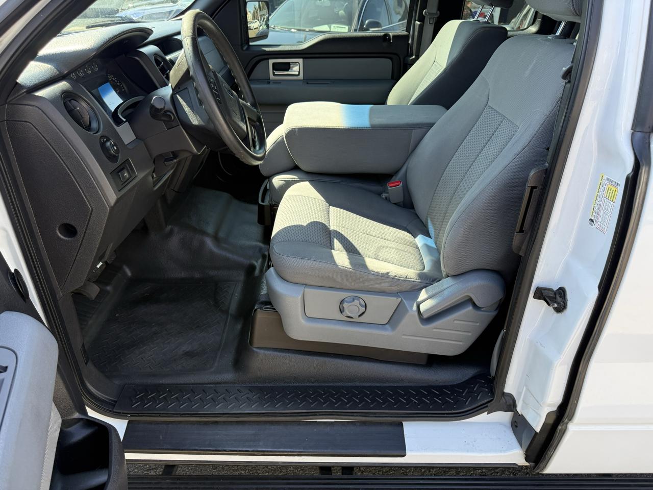 Ford F-150 photo 12