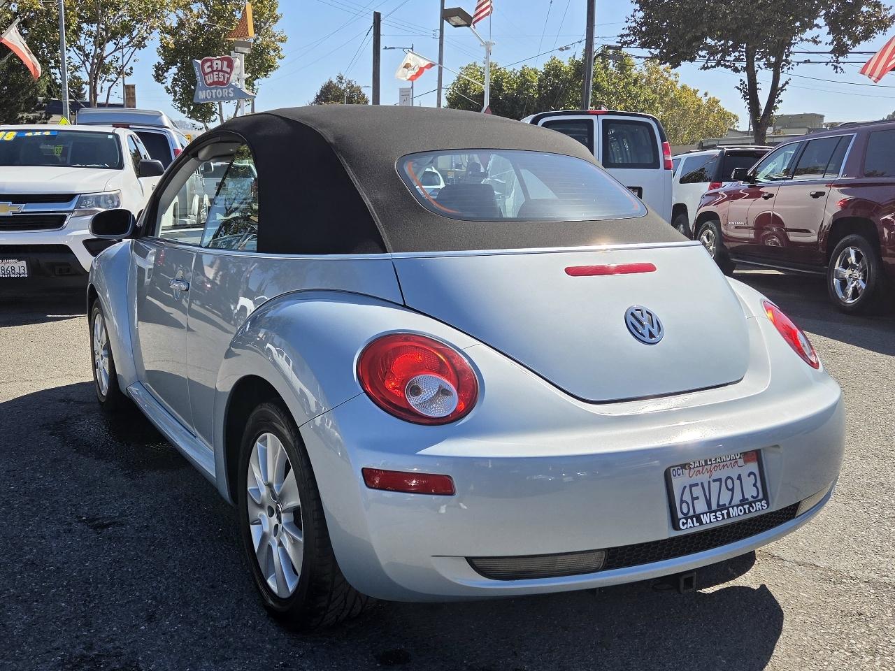 Volkswagen New Beetle Convertible  2009