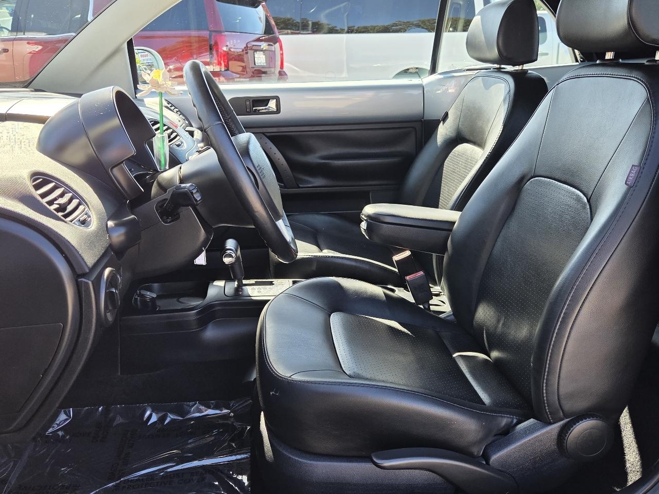 Volkswagen New Beetle Convertible  2009
