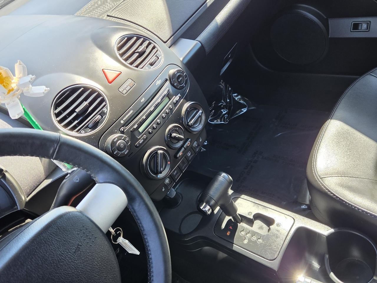 Volkswagen New Beetle Convertible  2009