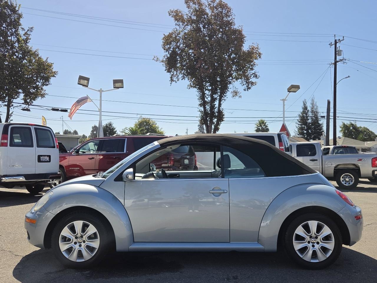 Volkswagen New Beetle Convertible  2009