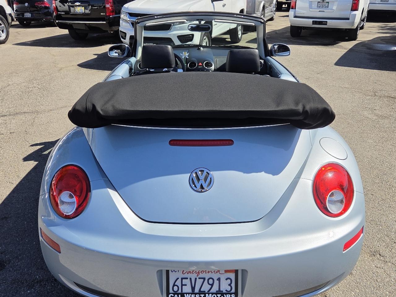 Volkswagen New Beetle Convertible  2009