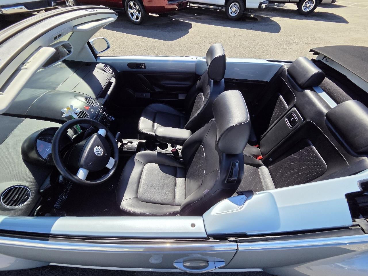 Volkswagen New Beetle Convertible  2009