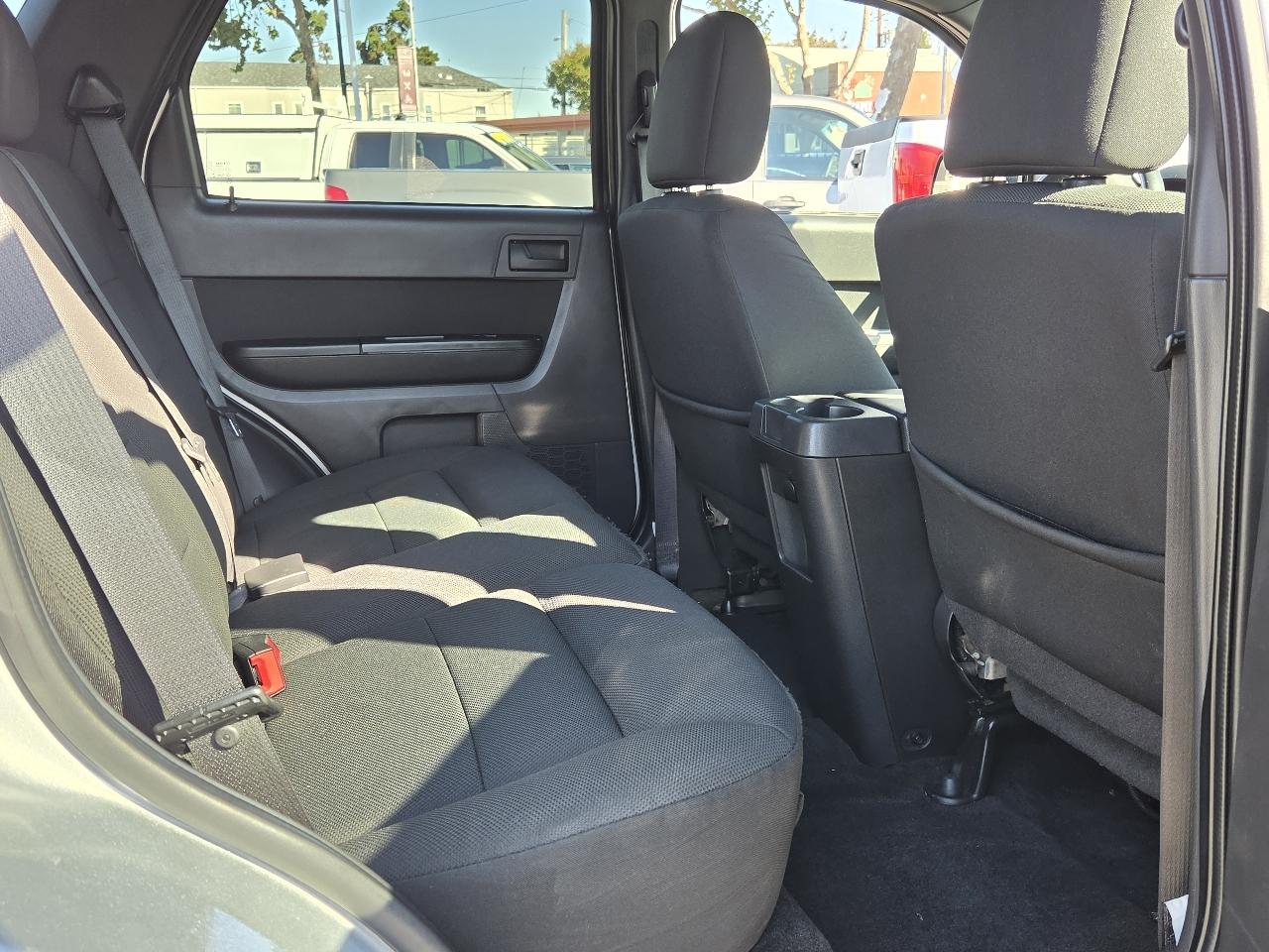 Ford Escape photo 7