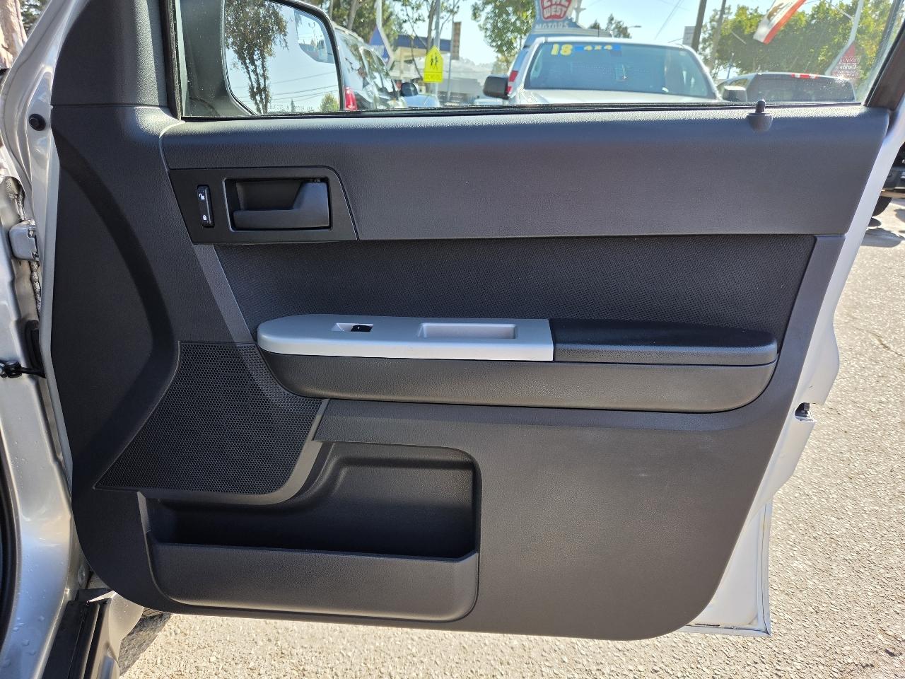 Ford Escape photo 26