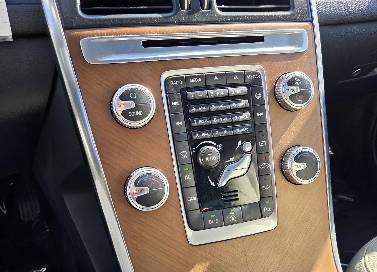 Volvo XC60 photo 22