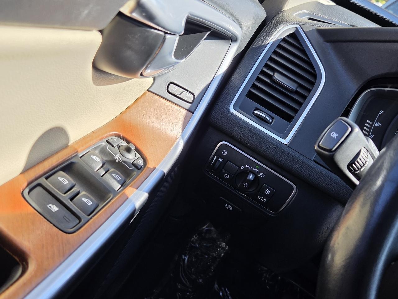 Volvo XC60 photo 24