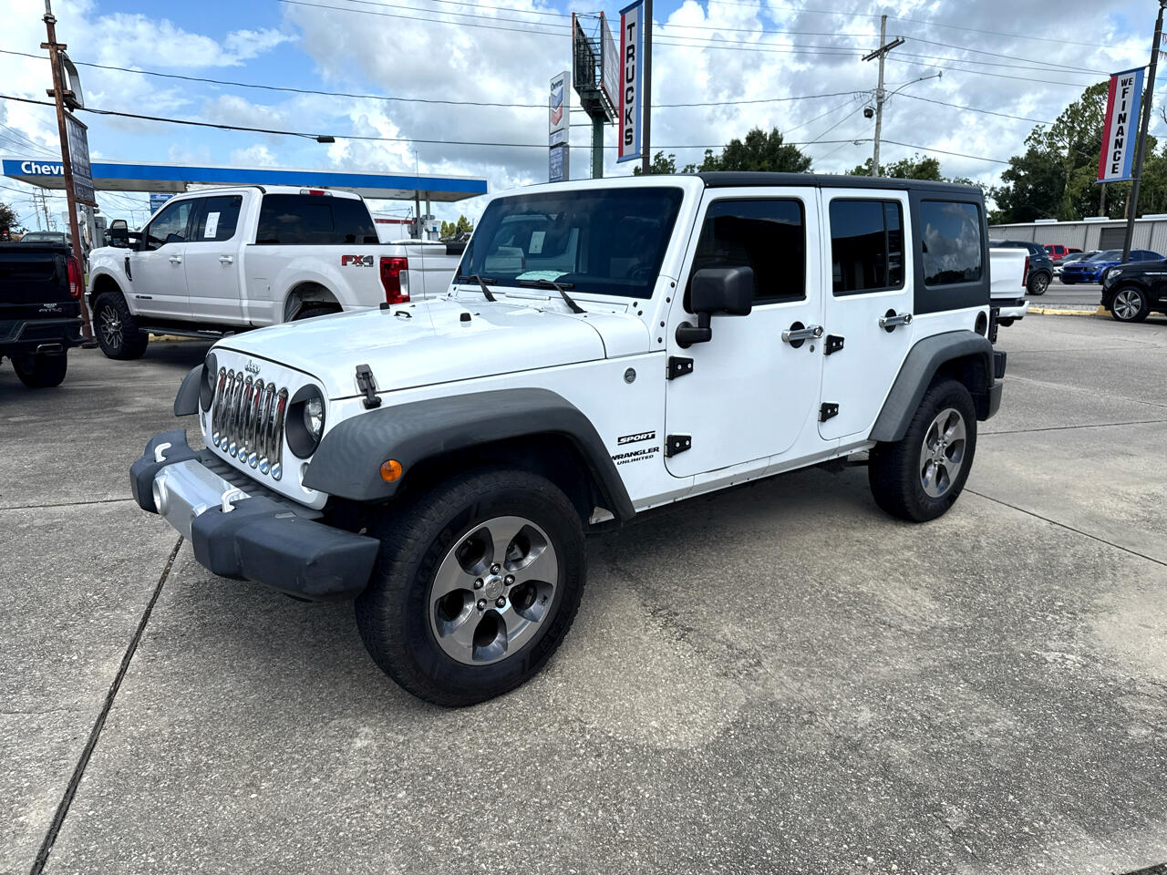2016 Jeep Wrangler Unlimited Sport photo 2