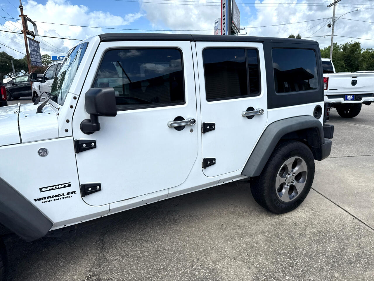 2016 Jeep Wrangler Unlimited Sport photo 5