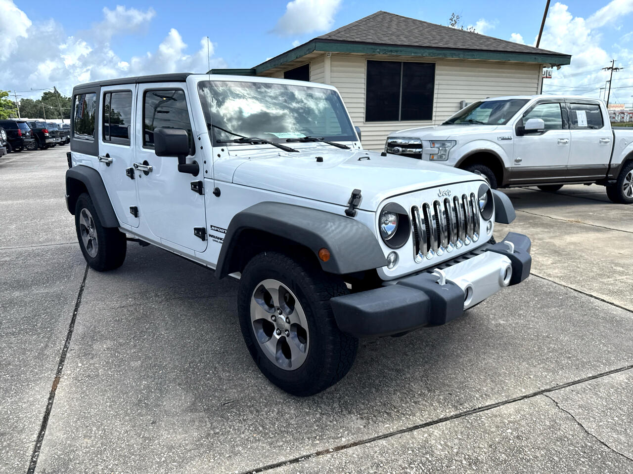 2016 Jeep Wrangler Unlimited Sport photo 11