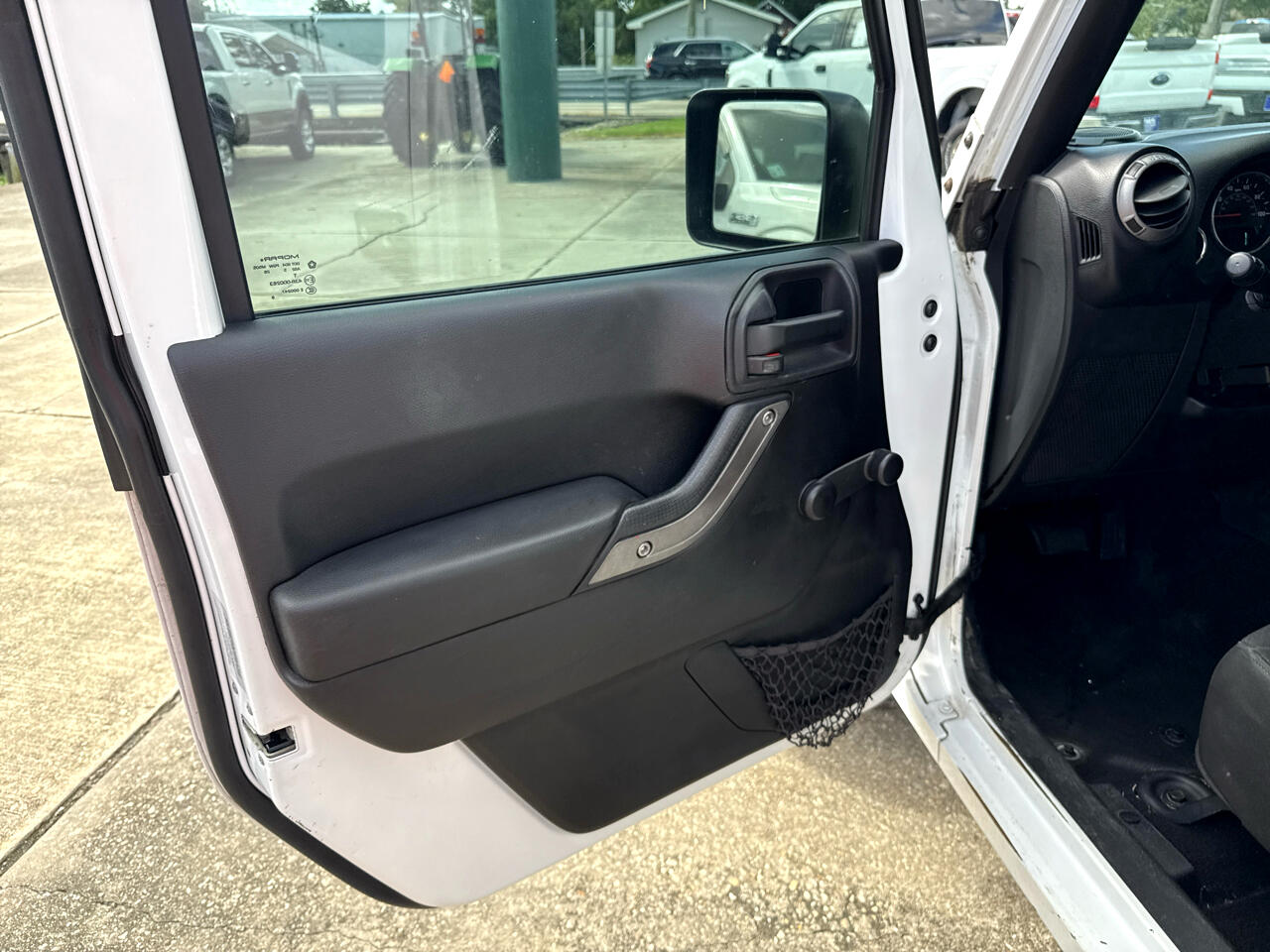 2016 Jeep Wrangler Unlimited Sport photo 17