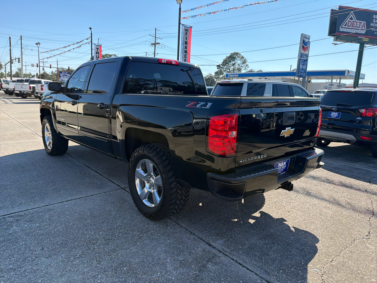 Chevrolet Silverado 1500 1LT Crew Cab 4WD 2018 Chevrolet Silverado 1500 1LT Crew Cab 4WD 2018