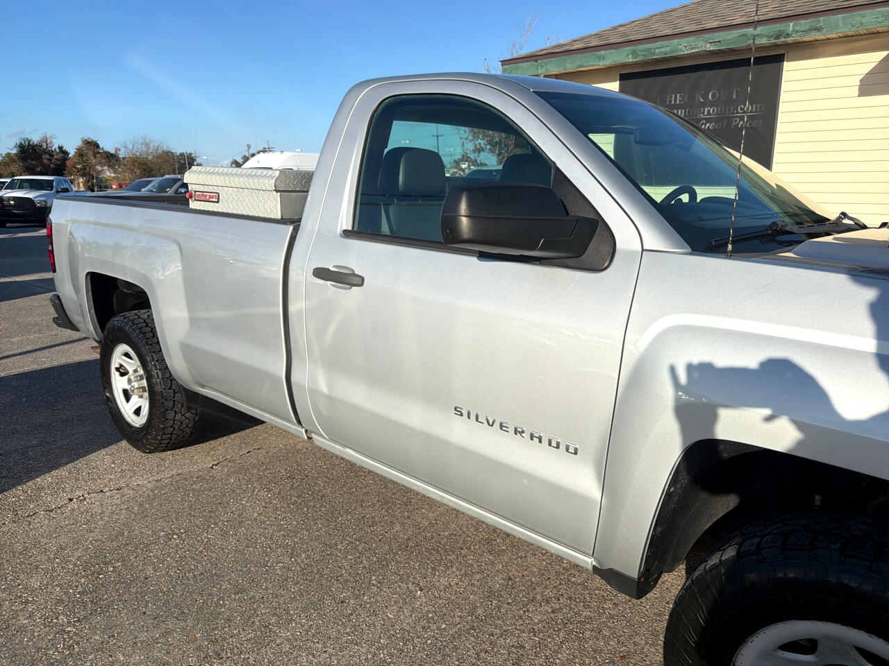 Chevrolet Silverado 1500 2WD Reg Cab 140" Work Truck 2015