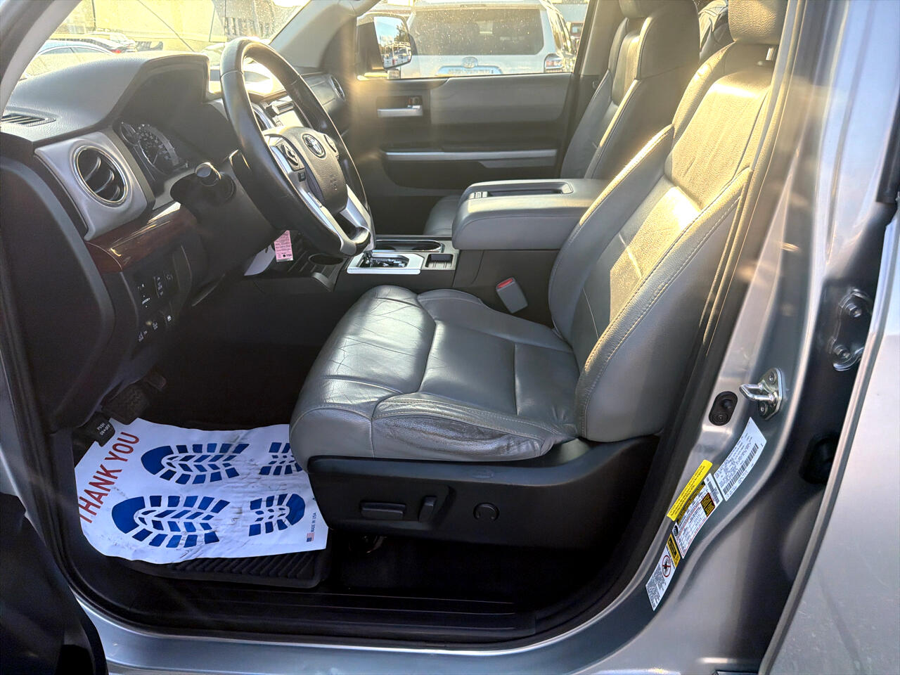 Toyota Tundra Limited 5.7L FFV CrewMax 4WD 2017