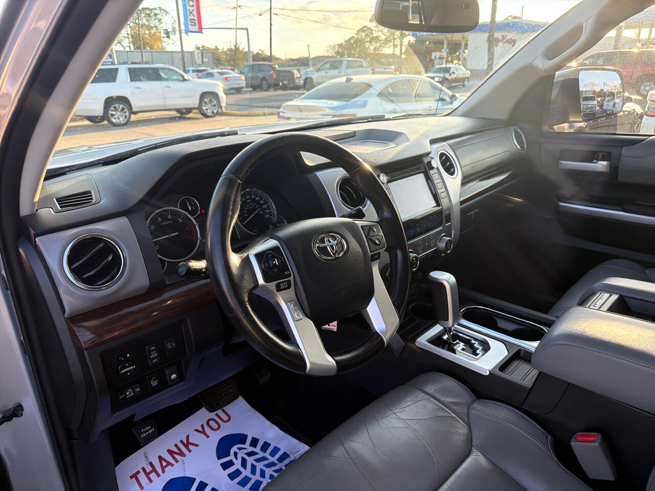 Toyota Tundra Limited 5.7L FFV CrewMax 4WD 2017