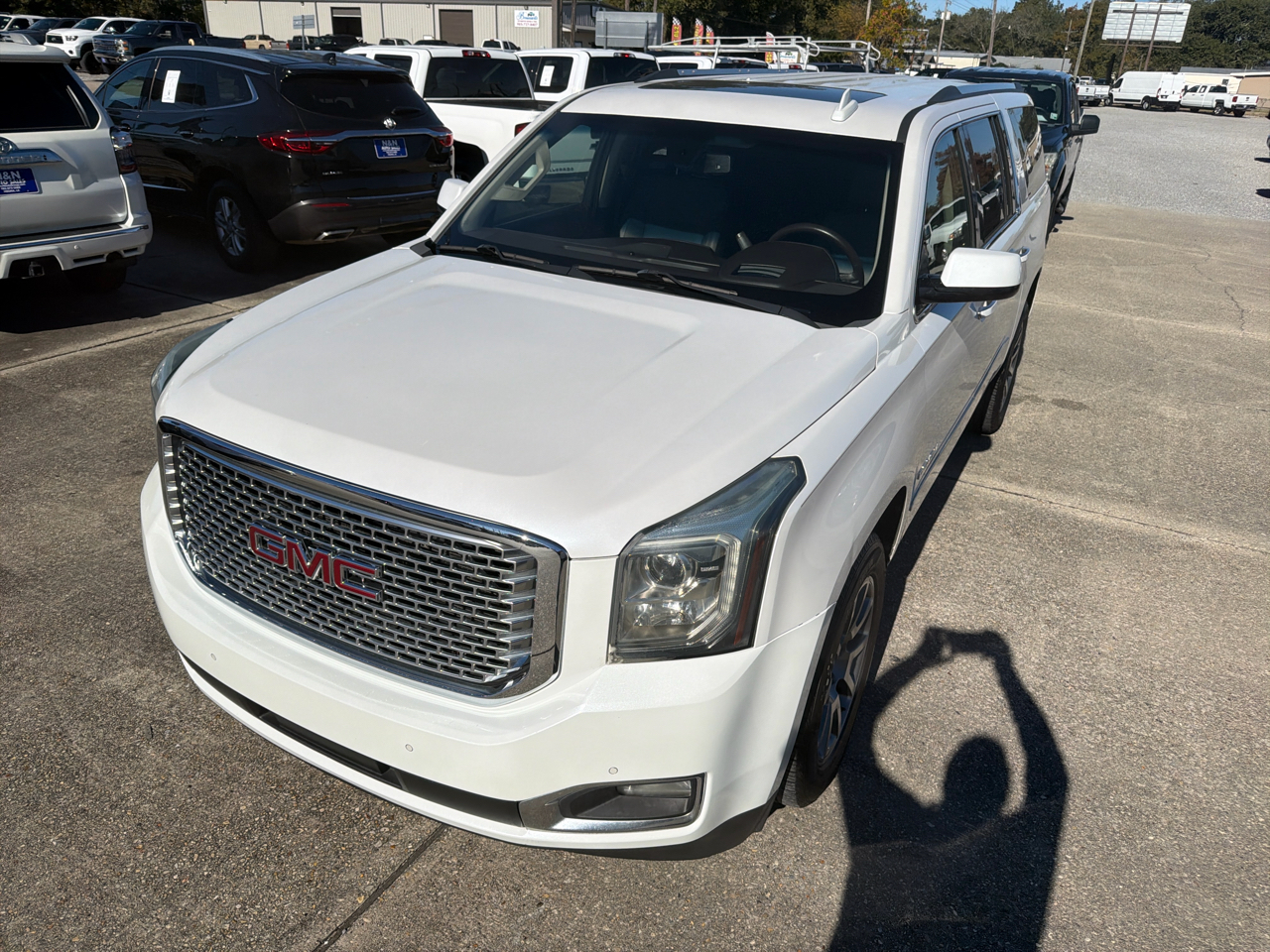 GMC Yukon XL Denali 2WD 2016