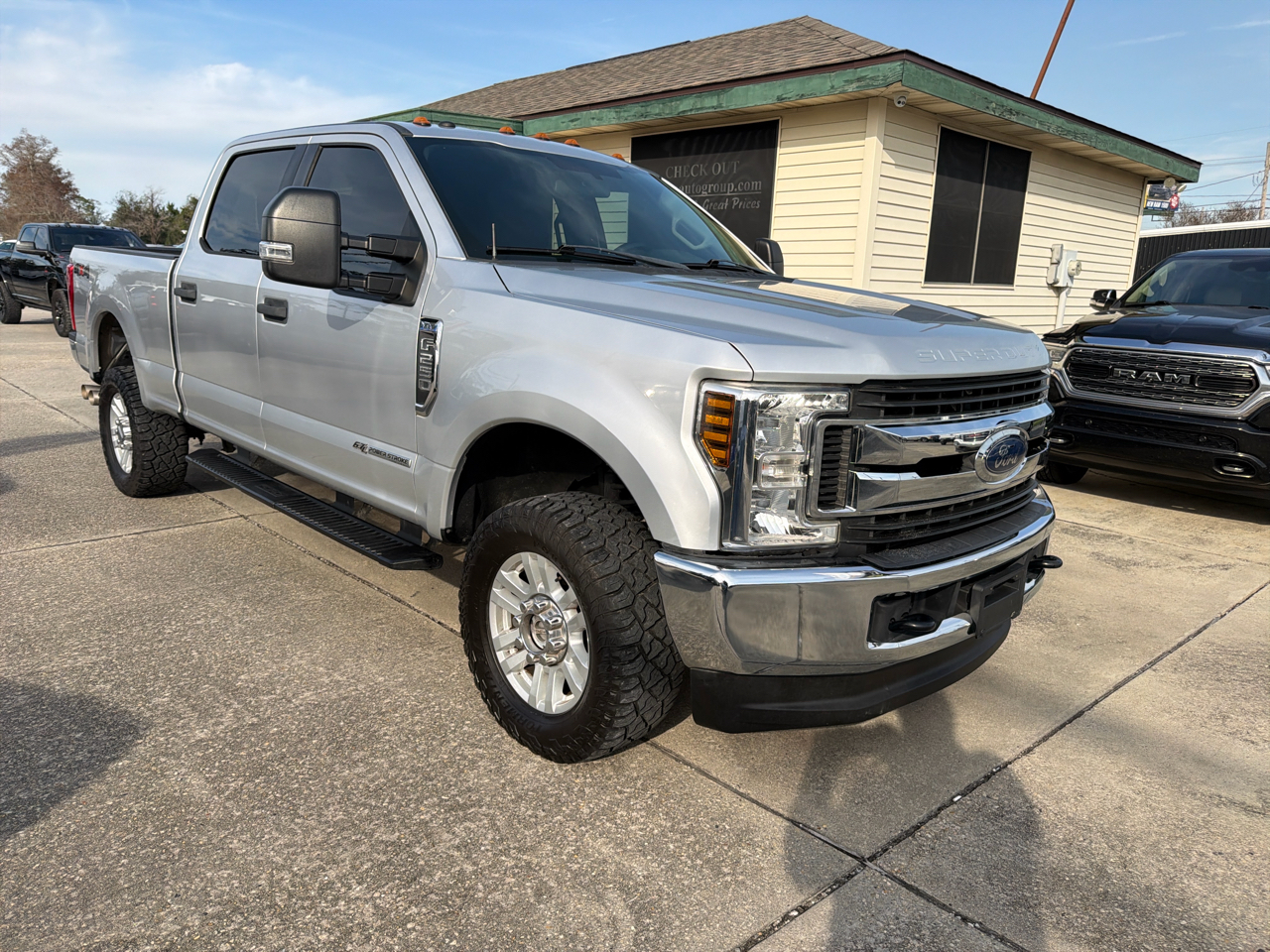 Ford F-250 SD XLT Crew Cab 4WD 2019
