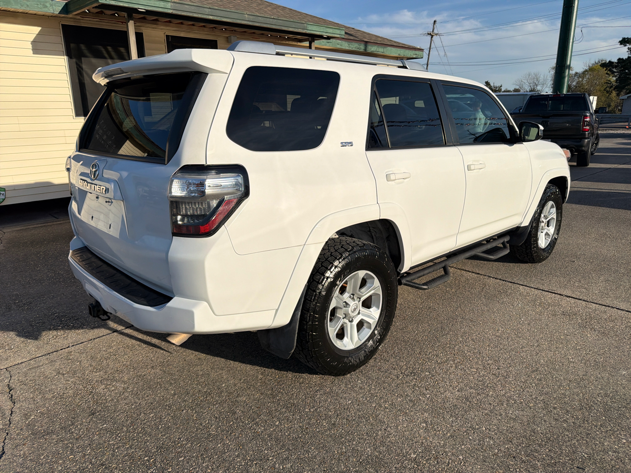 Toyota 4Runner SR5 2WD 2016
