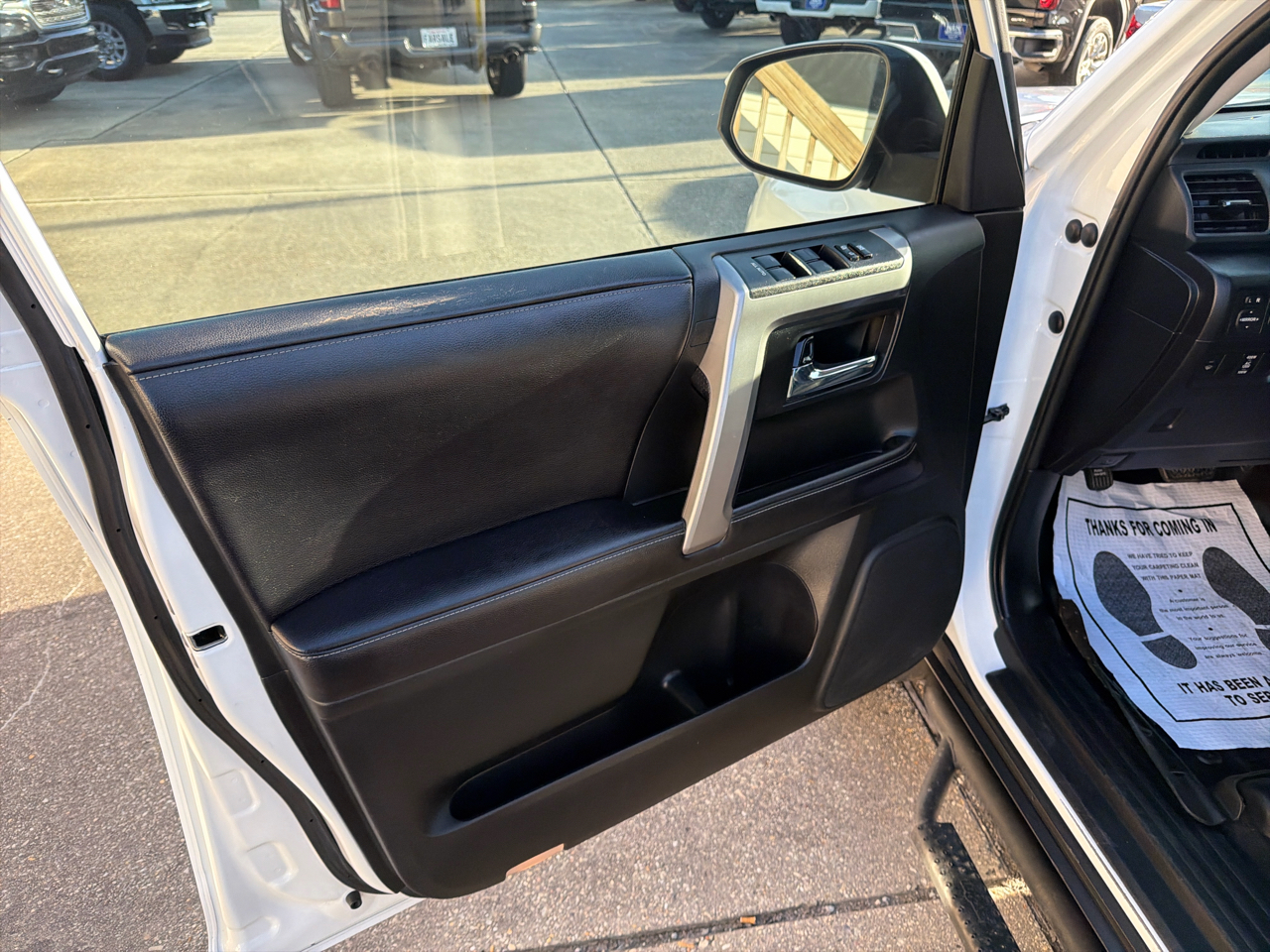 Toyota 4Runner SR5 2WD 2016