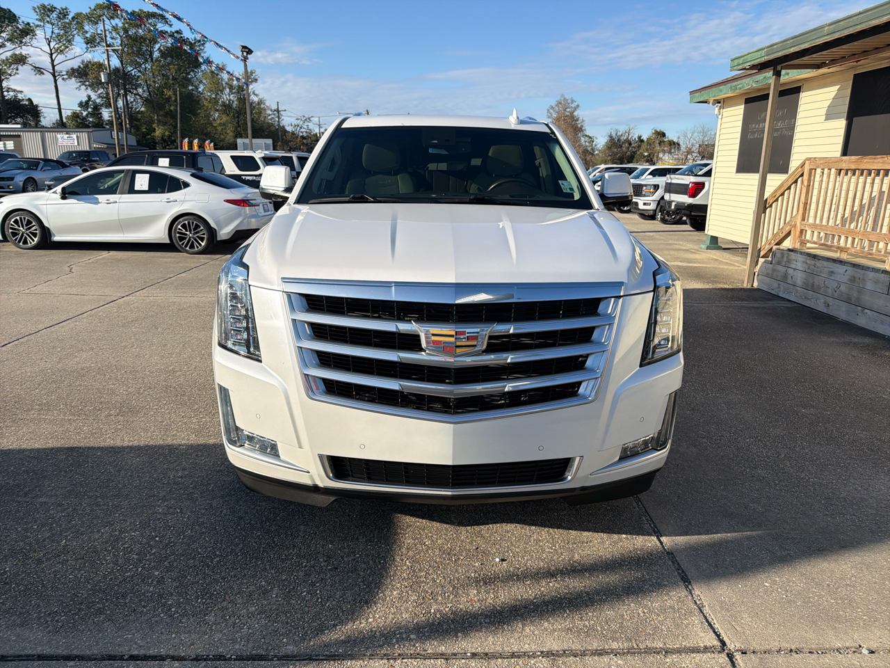 Cadillac Escalade Luxury 2WD 2016