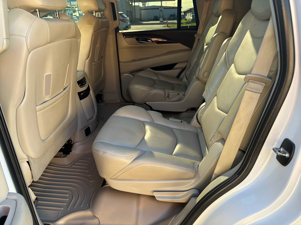 Cadillac Escalade Luxury 2WD 2016