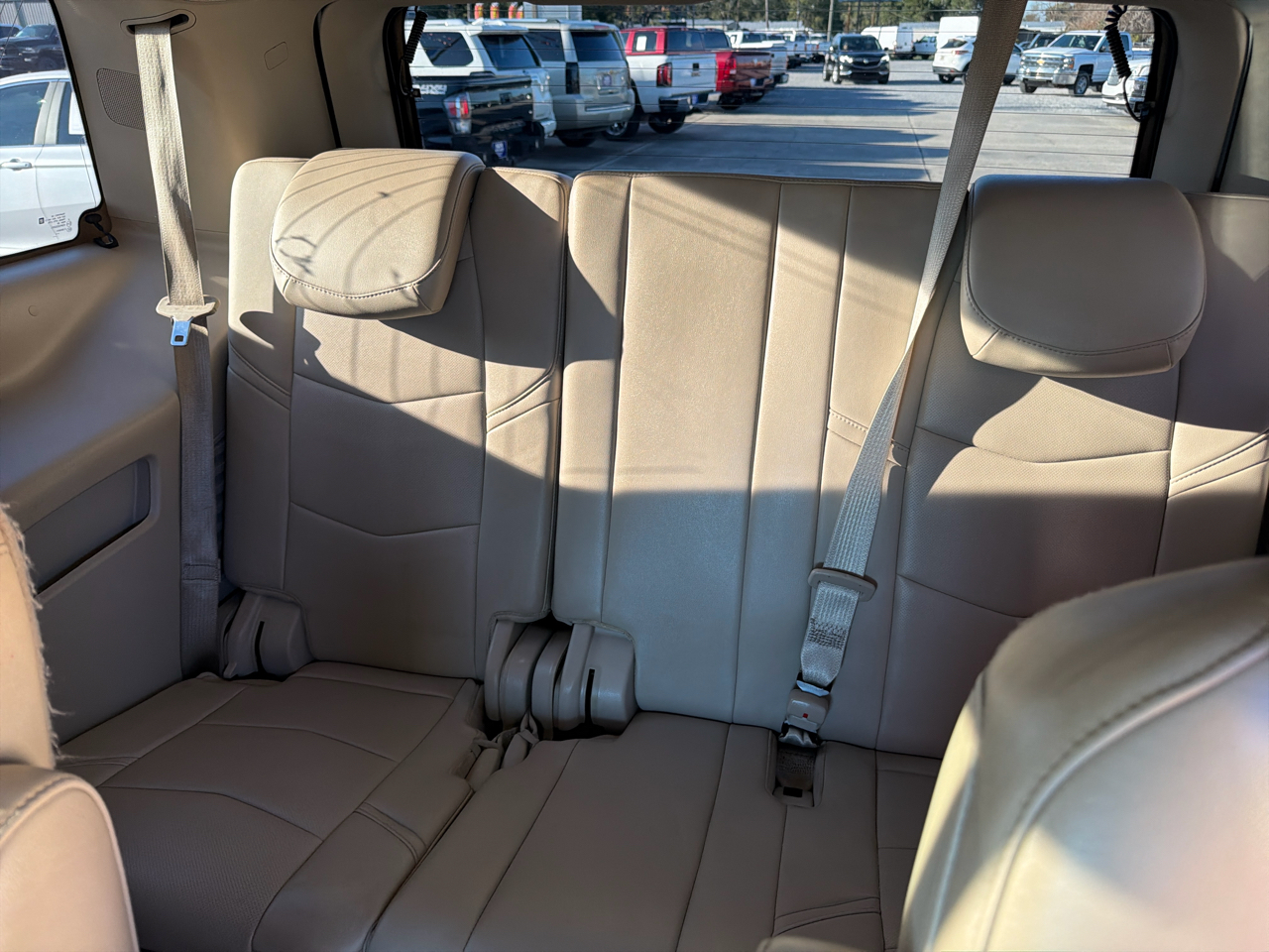 Cadillac Escalade Luxury 2WD 2016