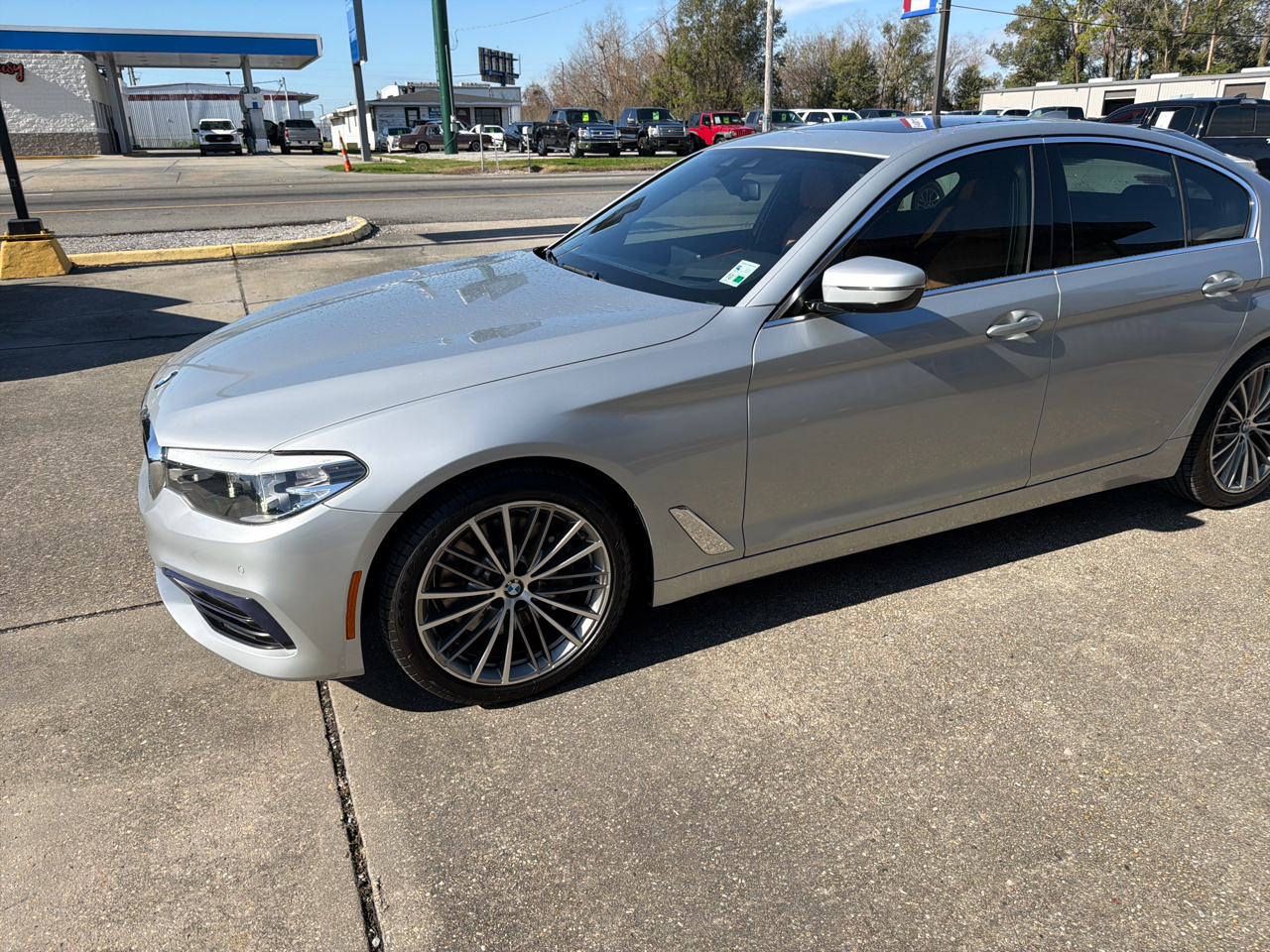 BMW 5-Series 530i 2019