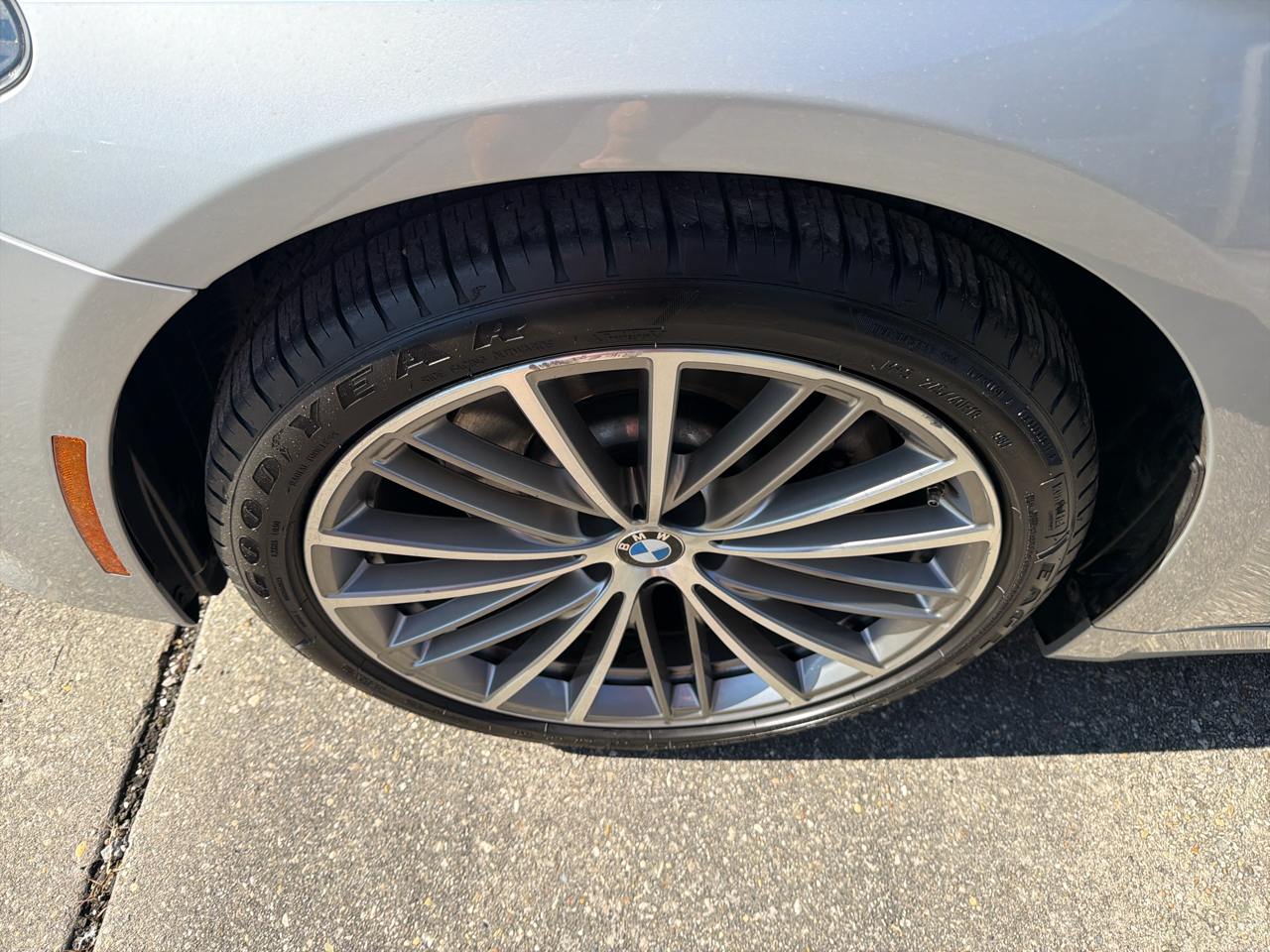 BMW 5-Series 530i 2019