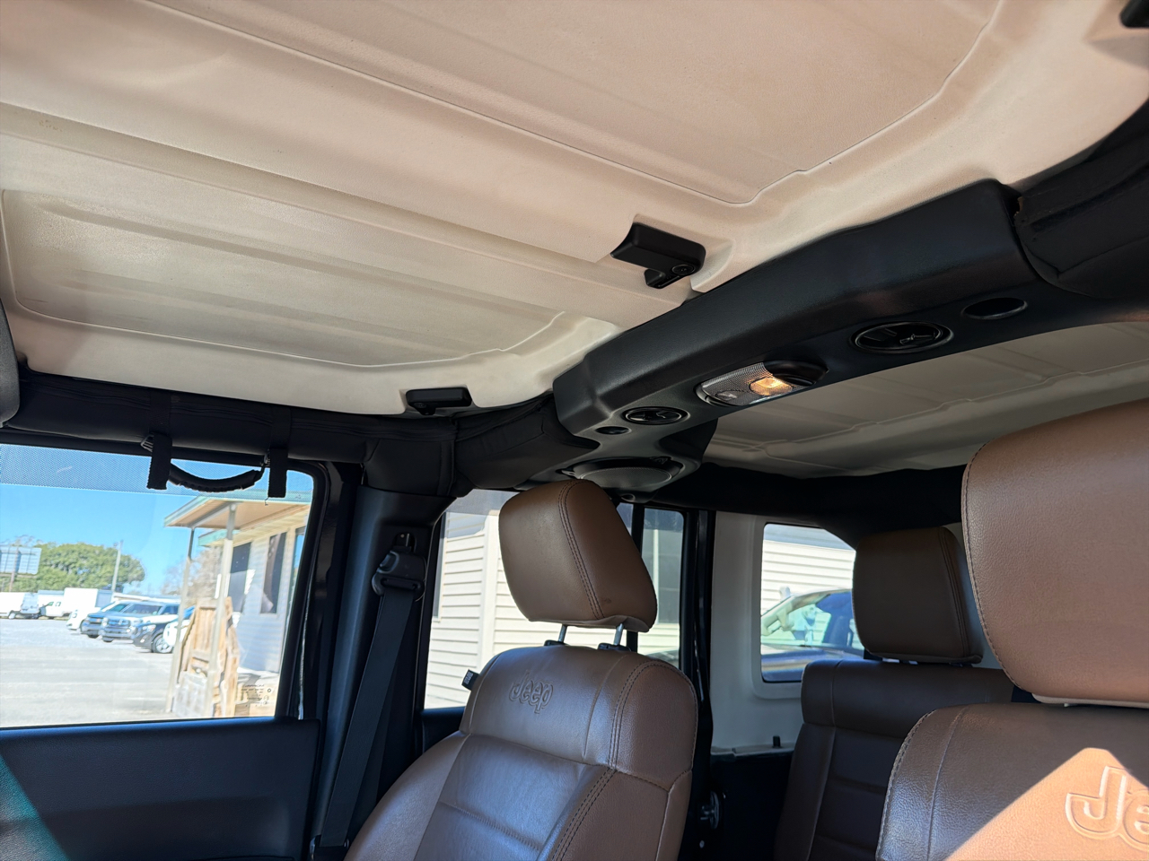 Jeep Wrangler Unlimited Sahara 4WD 2012