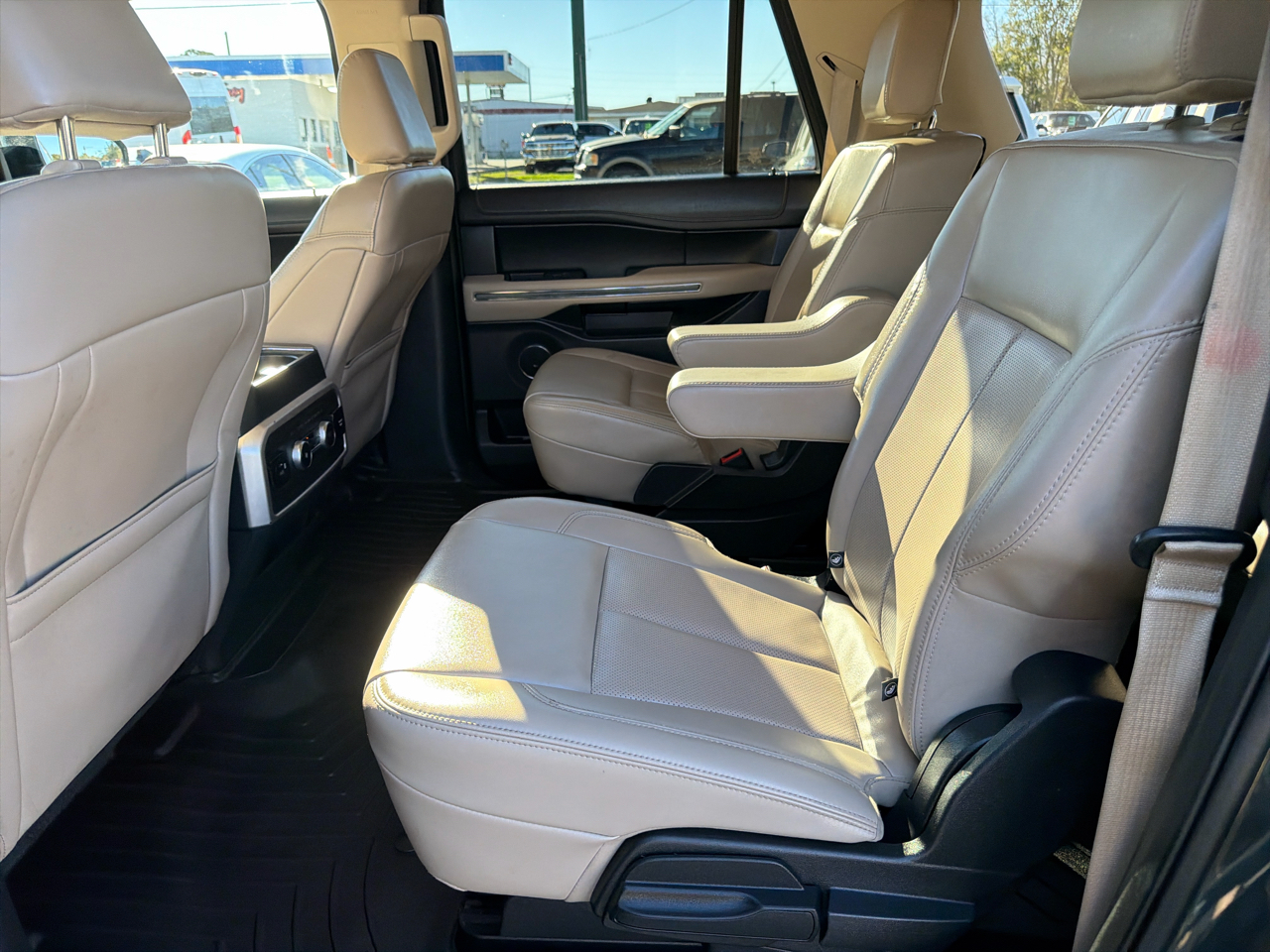 Ford Expedition MAX XLT 2022