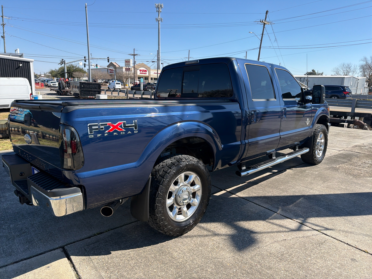 Ford F-250 SD Lariat Crew Cab 4WD 2011