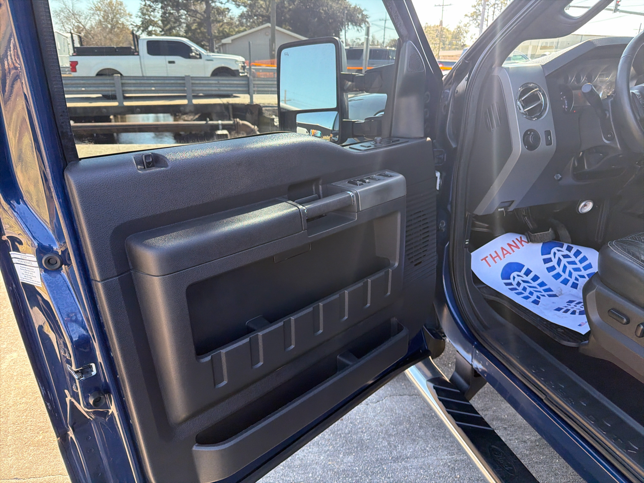 Ford F-250 SD Lariat Crew Cab 4WD 2011