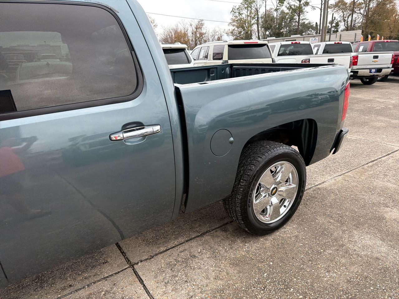 Chevrolet Silverado 1500 1LT Crew Cab 2WD 2009