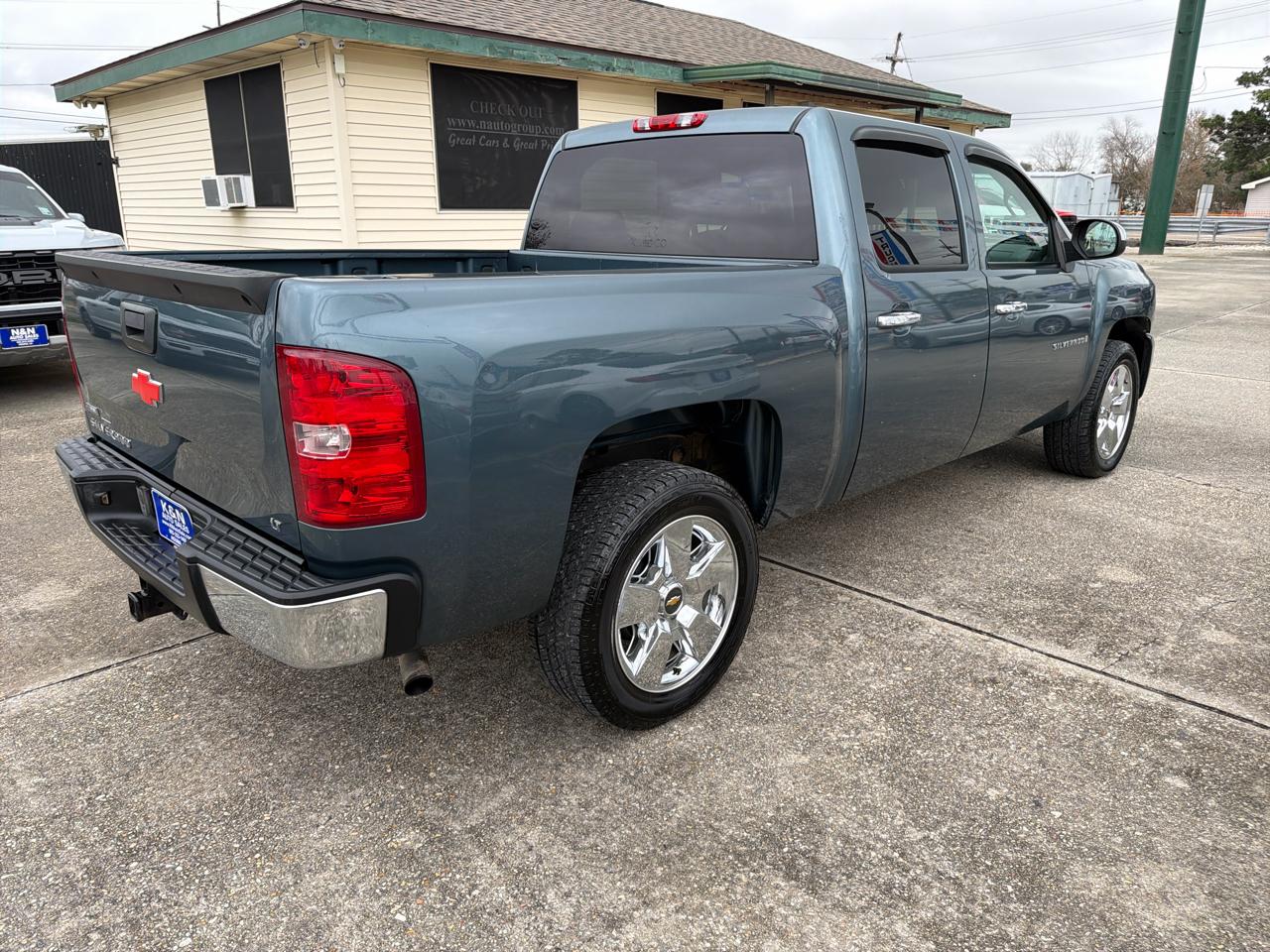 Chevrolet Silverado 1500 1LT Crew Cab 2WD 2009