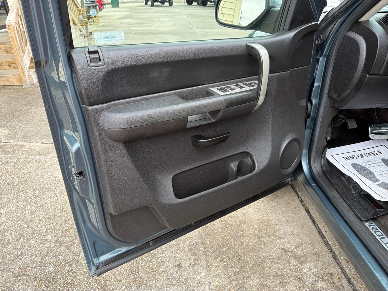 Chevrolet Silverado 1500 1LT Crew Cab 2WD 2009