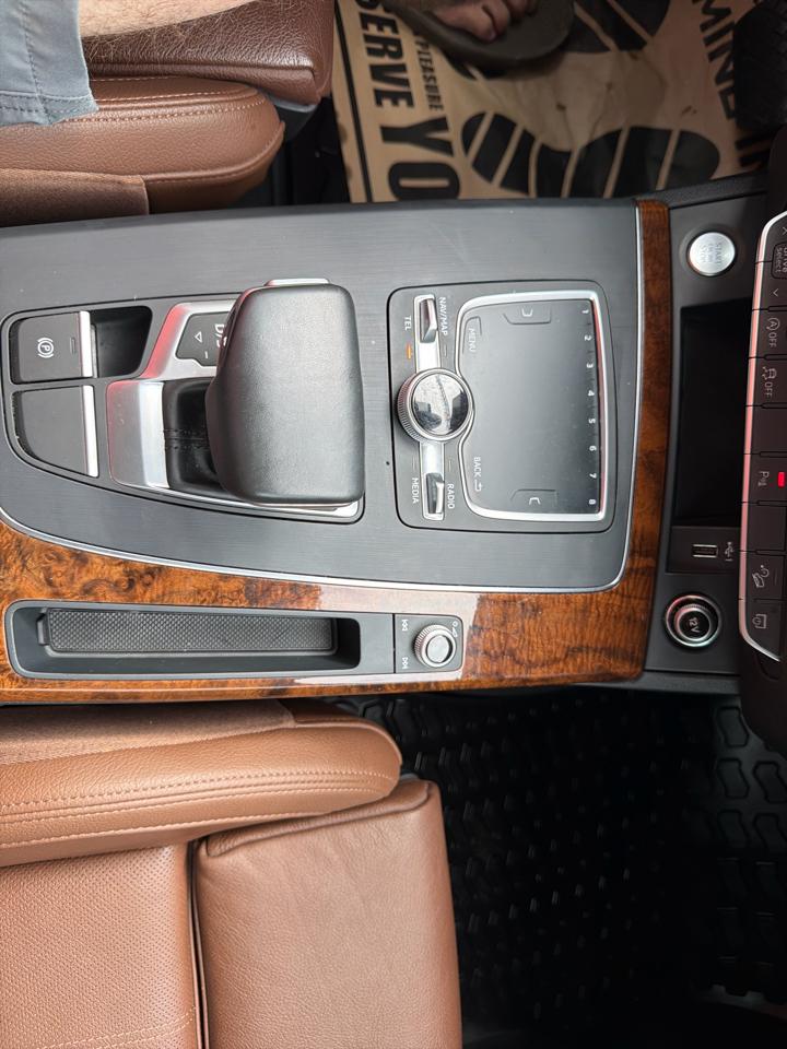 Audi Q5 2.0T Premium Plus quattro 2018