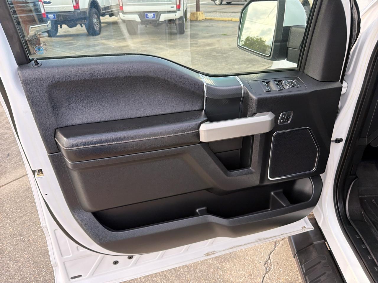 Ford F-150 Lariat 4WD SuperCrew 5.5' Box 2018