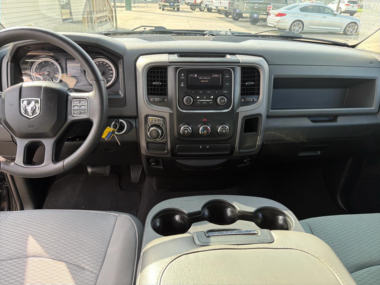 RAM 1500 Tradesman 4x2 Quad Cab 6'4" Box 2017