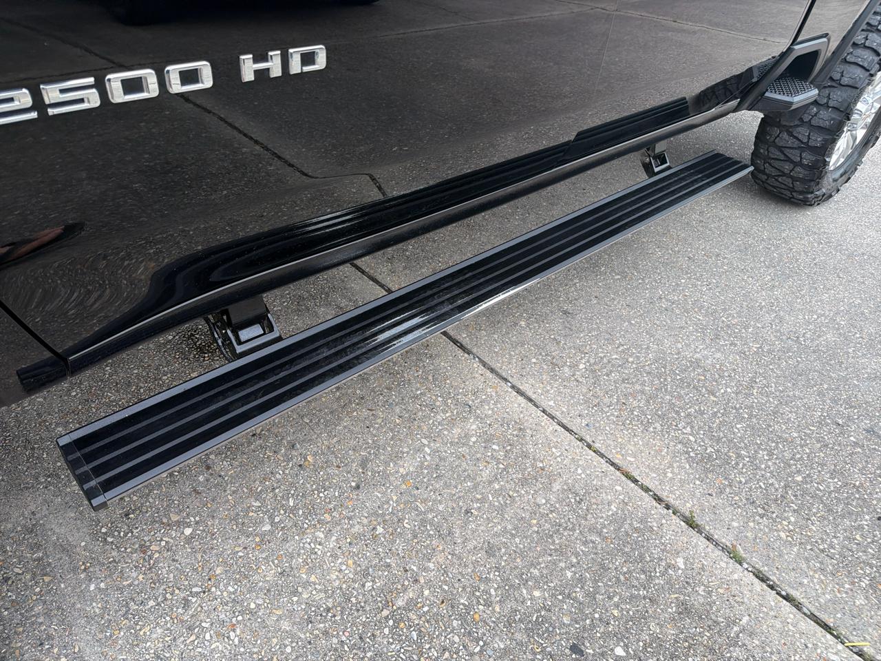 Chevrolet Silverado 2500HD High Country Crew Cab Short Box 4WD 2023