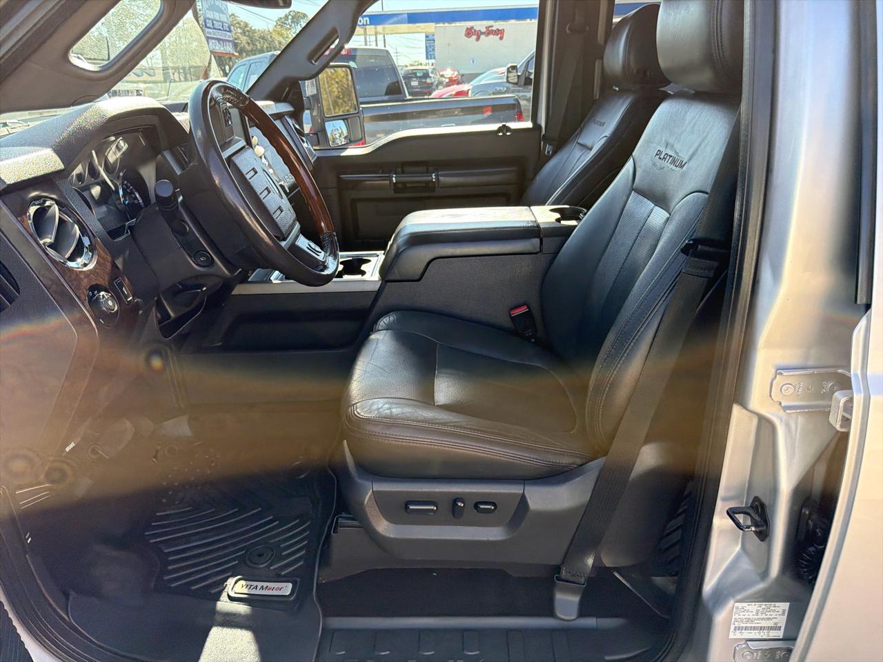 Ford F-250 SD Platinum Crew Cab 4WD 2016