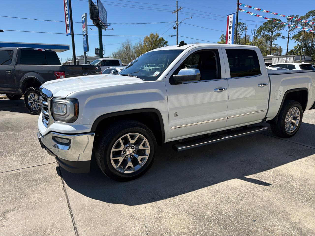 GMC Sierra 1500 2WD Crew Cab 143.5" SLT 2018