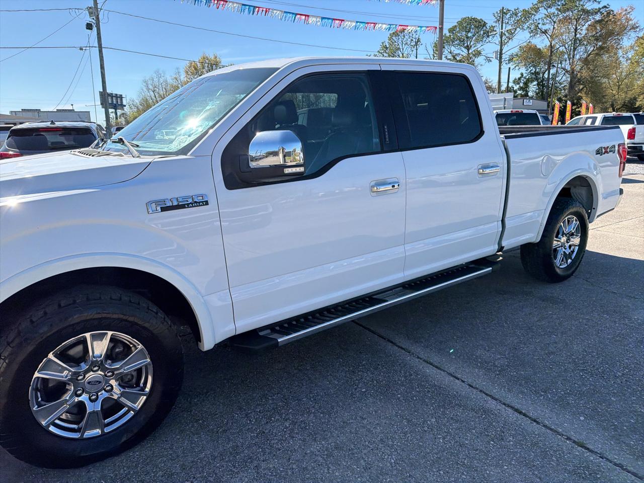 Ford F-150 Lariat 4WD SuperCrew 5.5' Box 2015