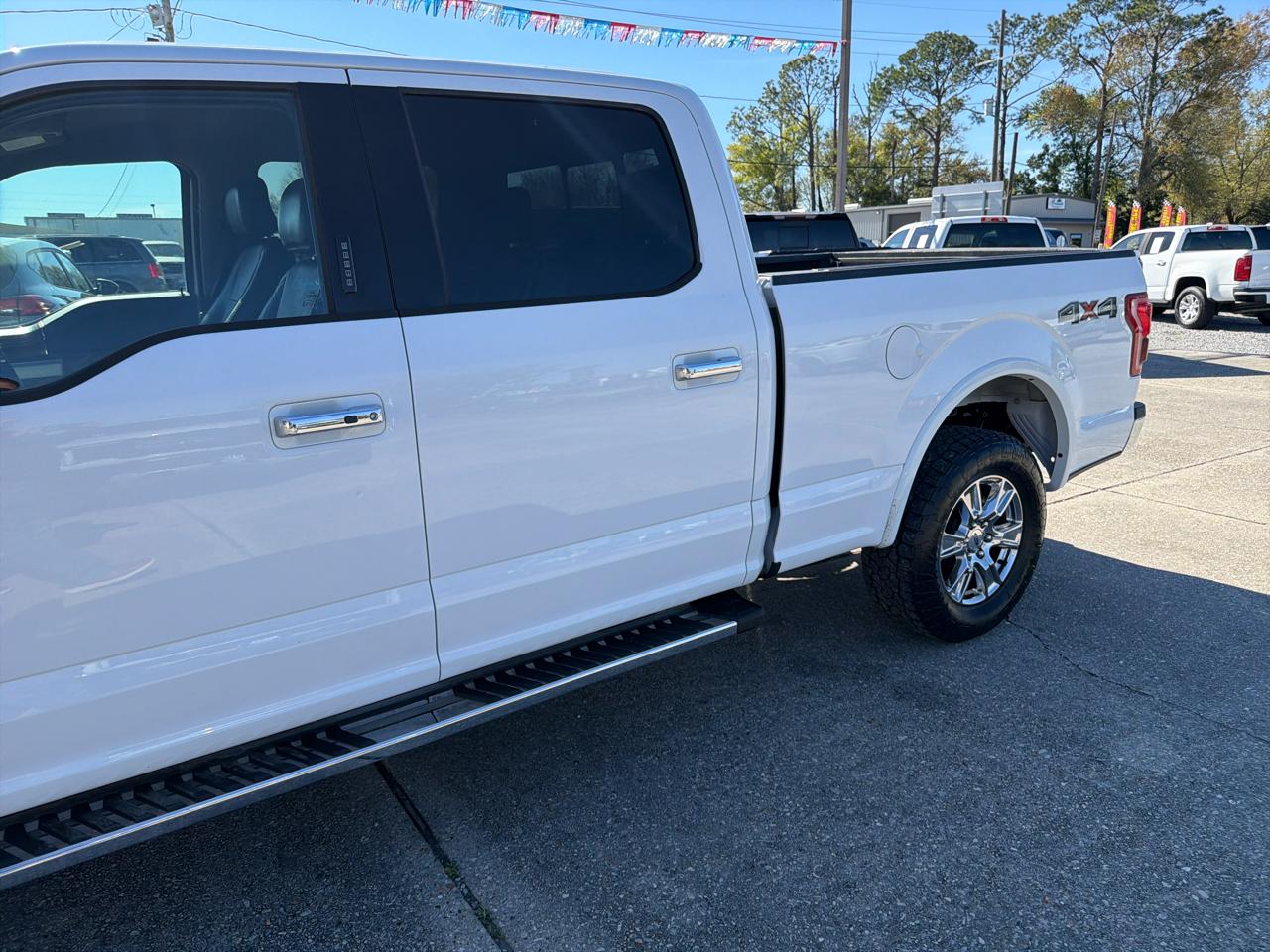 Ford F-150 Lariat 4WD SuperCrew 5.5' Box 2015