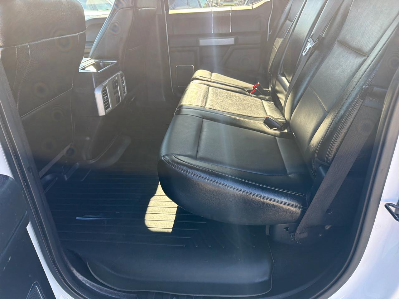 Ford F-150 Lariat 4WD SuperCrew 5.5' Box 2015