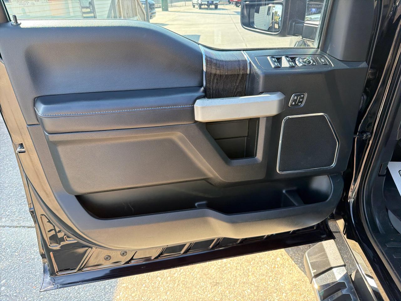 Ford F-250 SD Lariat Crew Cab 4WD 2021