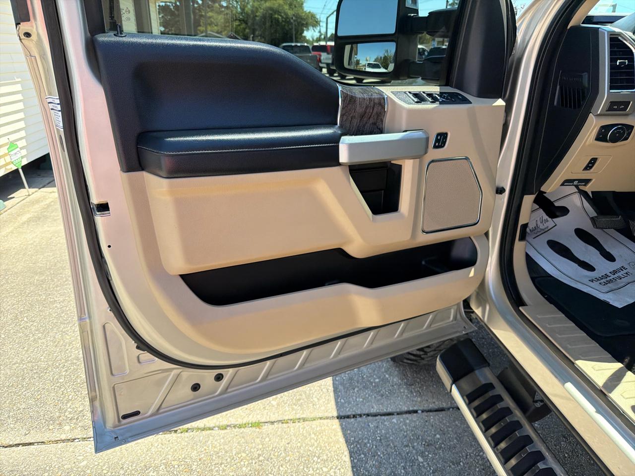 Ford F-250 SD Lariat Crew Cab 4WD 2018