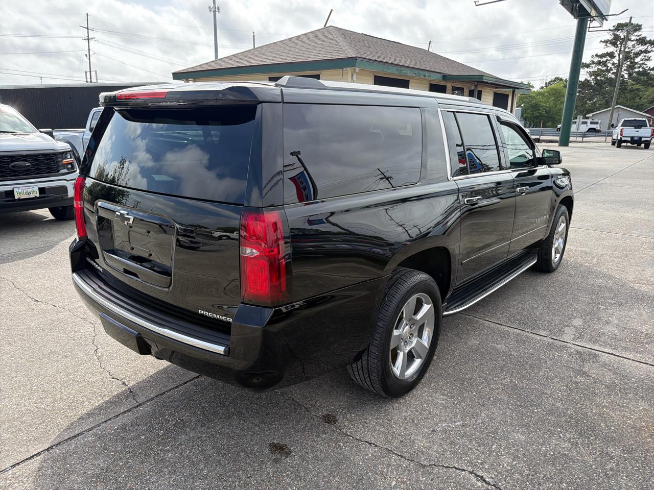 Chevrolet Suburban Premier 2WD 2019